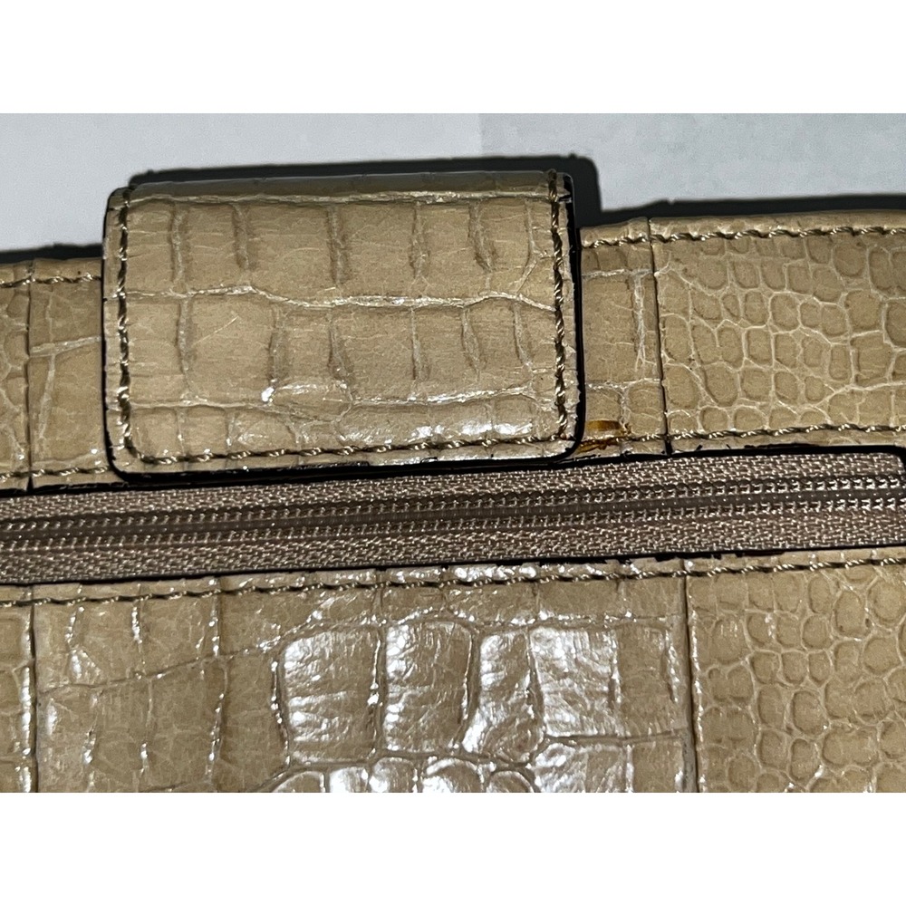 Coach Beige Croc Embossed Patent Leather Bifold Wallet Silver Push Lock Lavender - Picture 6 of 11